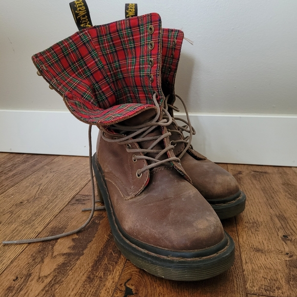 SOLD   Dr Martens Brown Leather Plaid Combat Boots - Picture 4 of 6